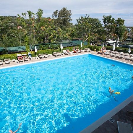 Il Frantoio Camping San Bartolomeo Al Mare Ngoại thất bức ảnh