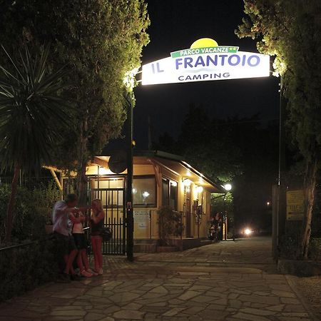 Il Frantoio Camping San Bartolomeo Al Mare Ngoại thất bức ảnh