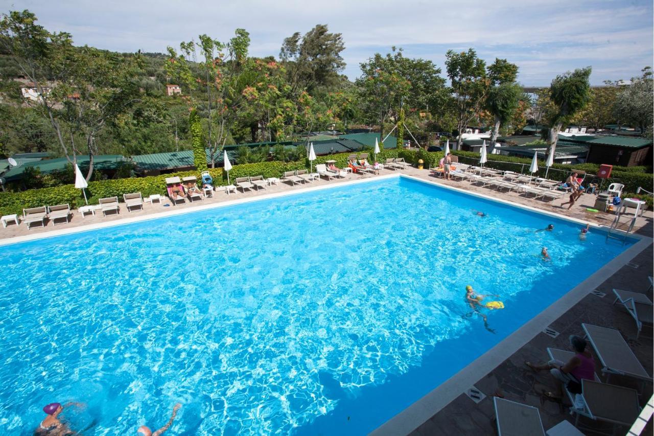 Il Frantoio Camping San Bartolomeo Al Mare Ngoại thất bức ảnh