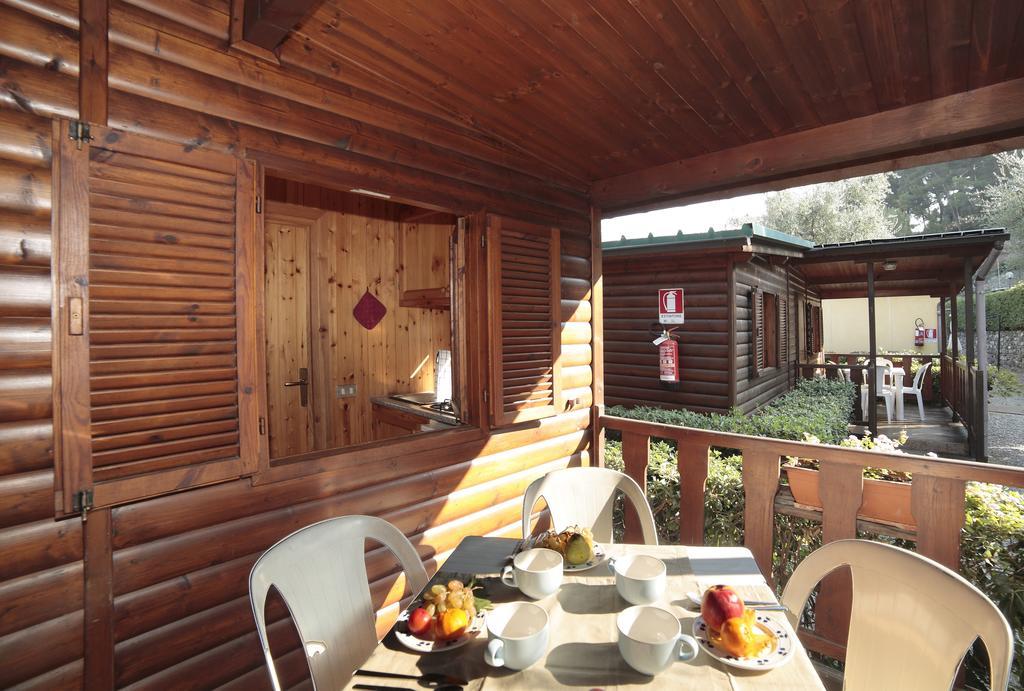 Il Frantoio Camping San Bartolomeo Al Mare Phòng bức ảnh