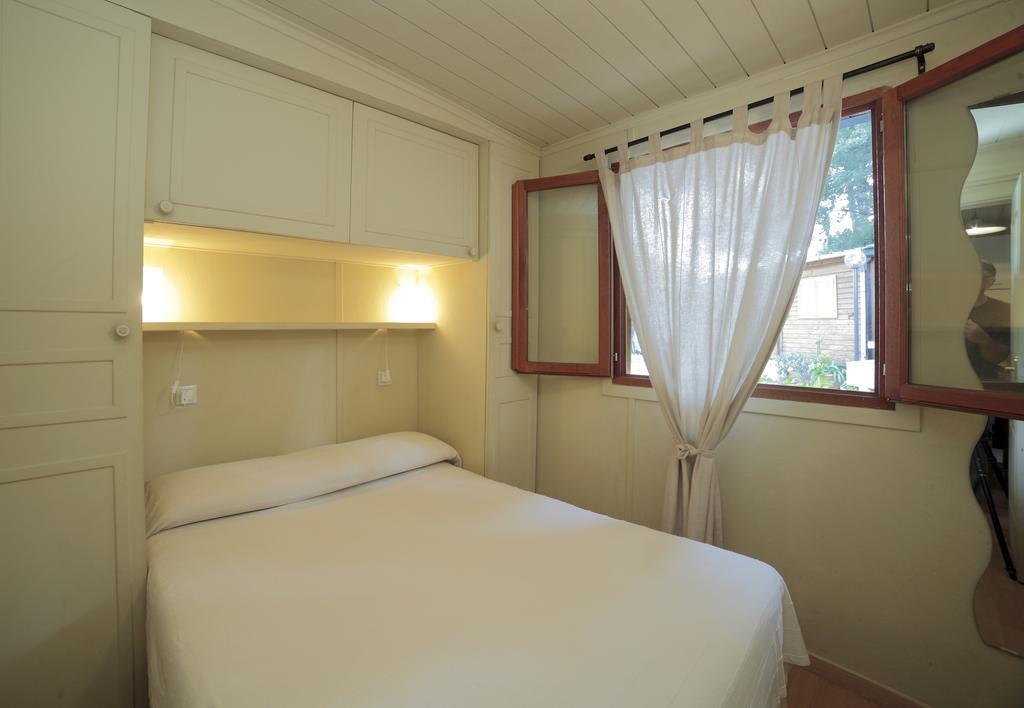 Il Frantoio Camping San Bartolomeo Al Mare Phòng bức ảnh