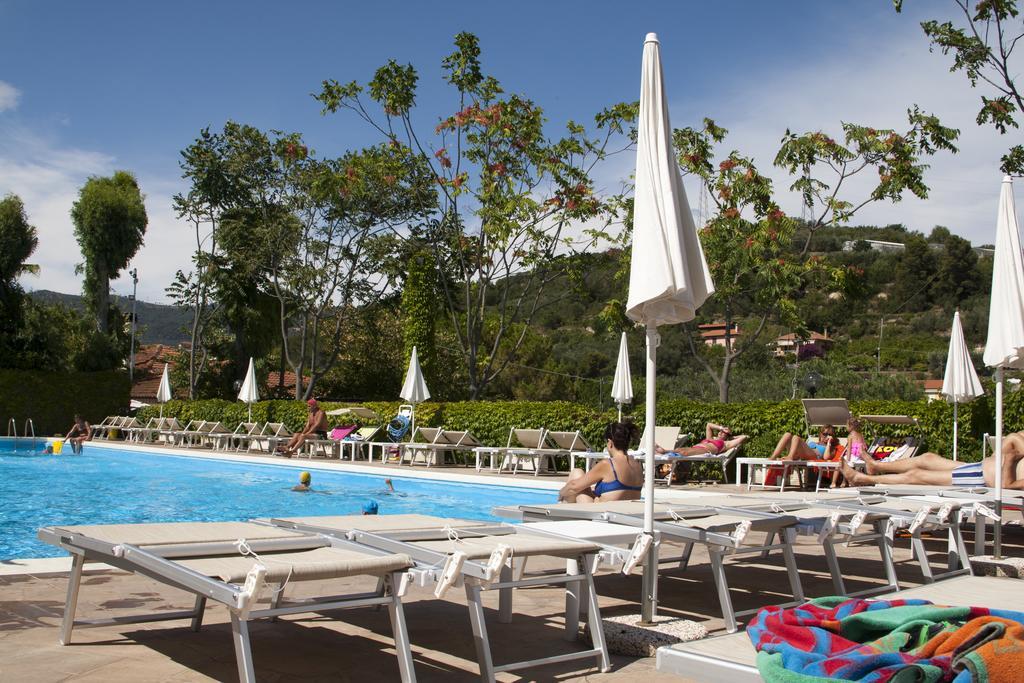 Il Frantoio Camping San Bartolomeo Al Mare Ngoại thất bức ảnh
